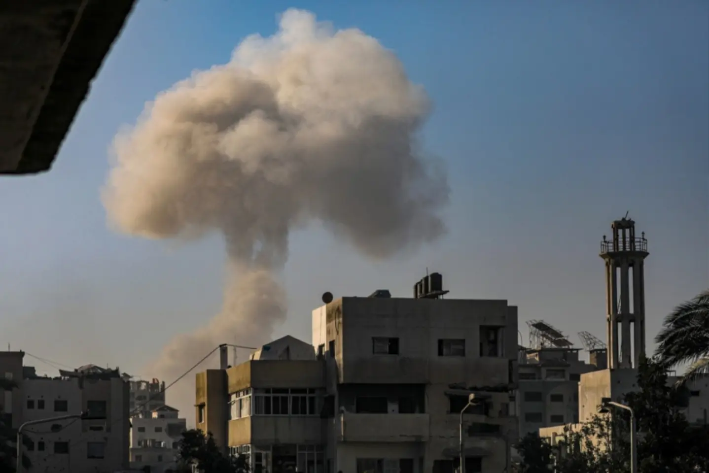 Oraşul Gaza declarat de armata israeliană zonă periculoasă de luptă