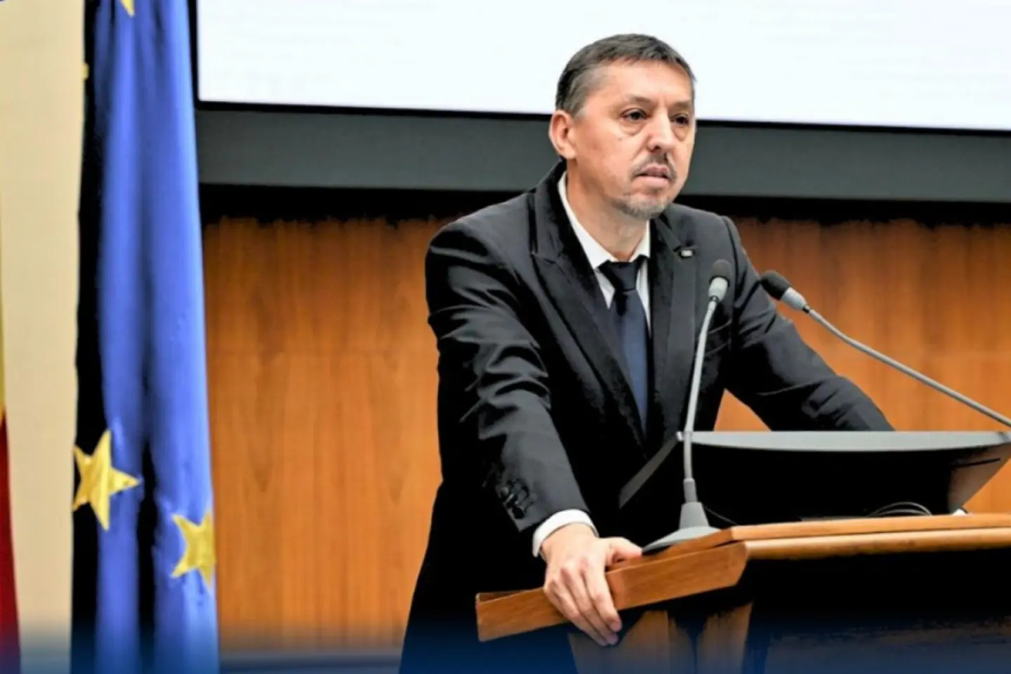 Ministrul educației va demisiona dacă moțiunea împotriva sa trece de Parlament