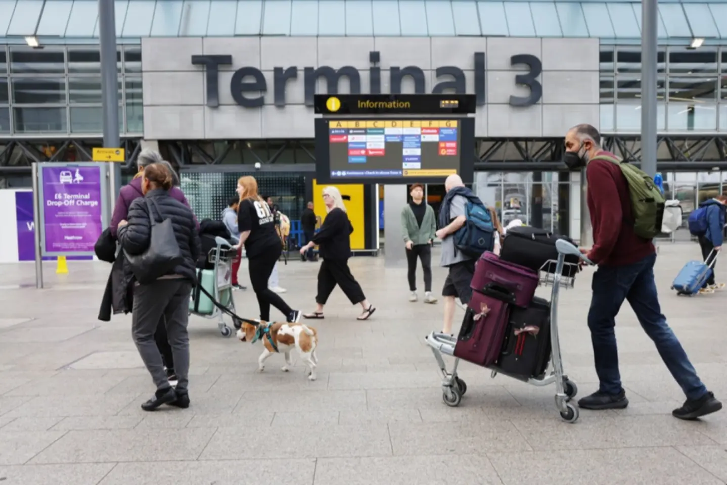 Trei aeroporturi europene au fost ținta unui atac cibernetic