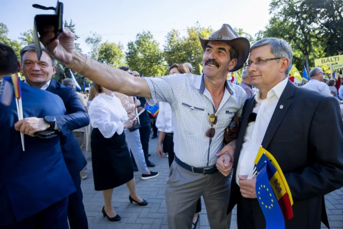 Falși observatori internaționali pentru alegerile din Republica Moldova