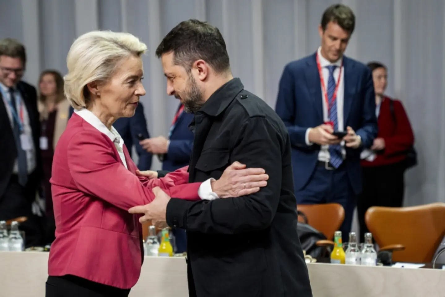 PROPAGANDĂ DE RĂZBOI:  UE se pregătește de război cu Rusia