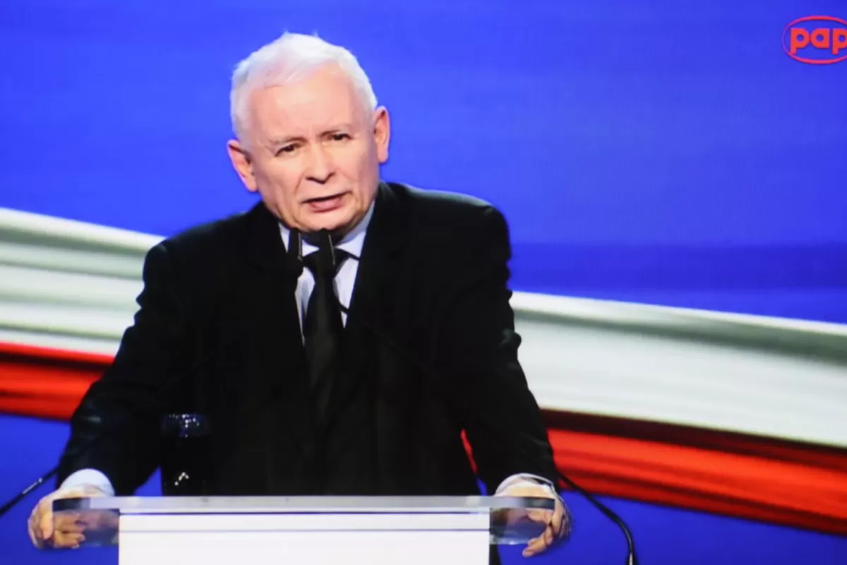 Object Name: POLAND PARTIES PIS