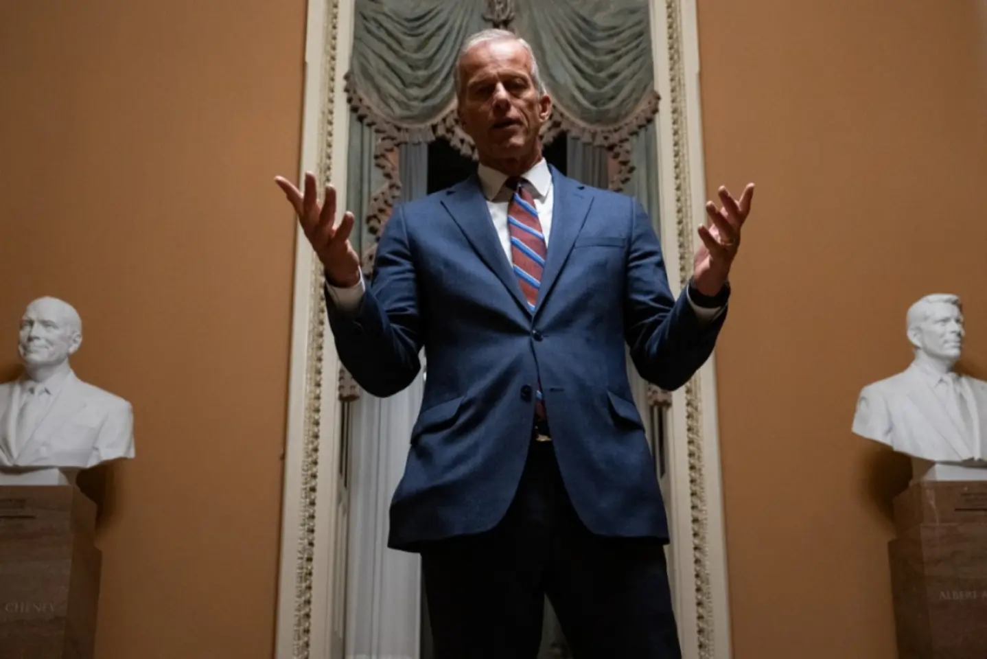 Senatul american aprobă o lege care poate pune capăt blocajului guvernamental