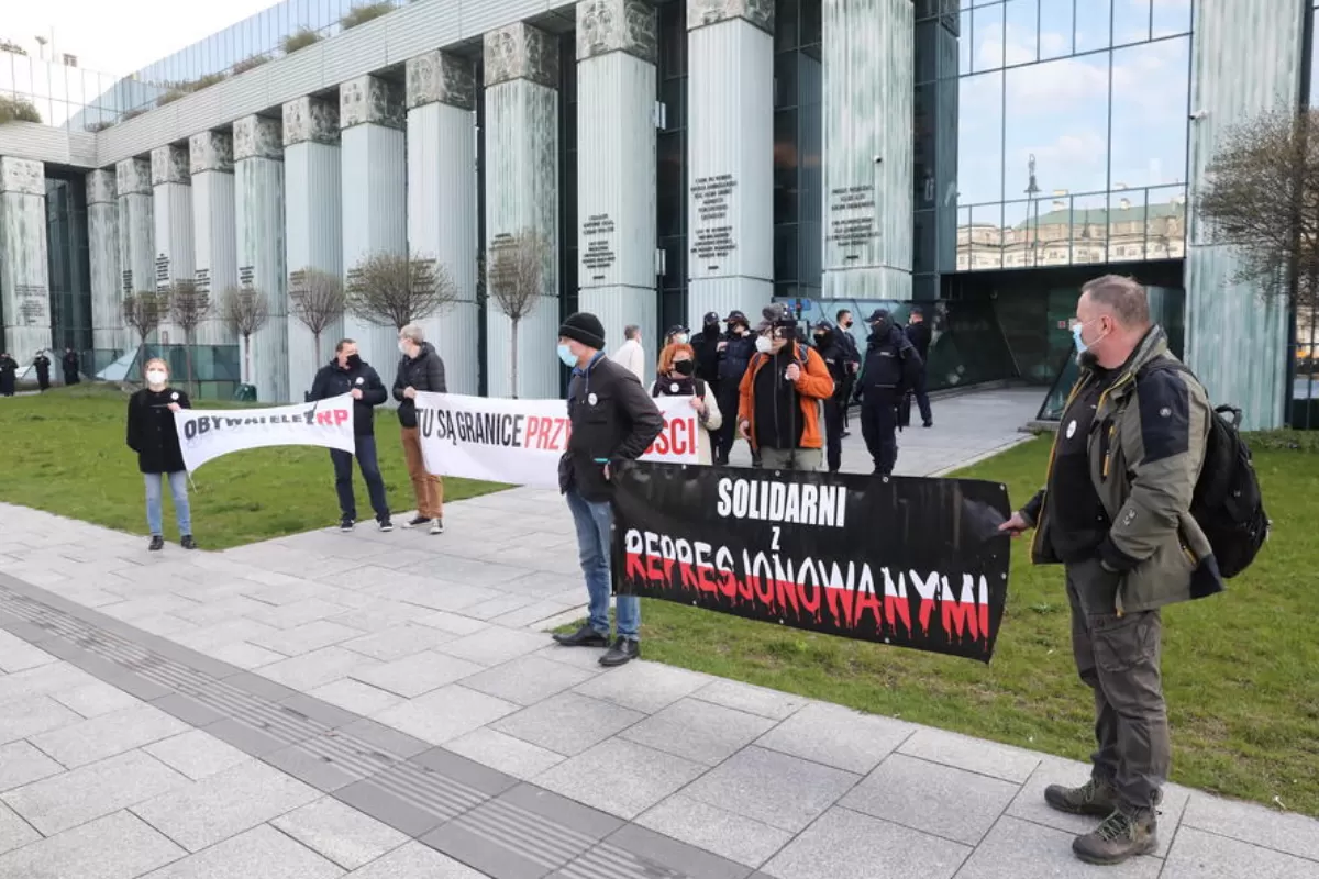 Object Name: POLAND SUPREME COURT PROTEST