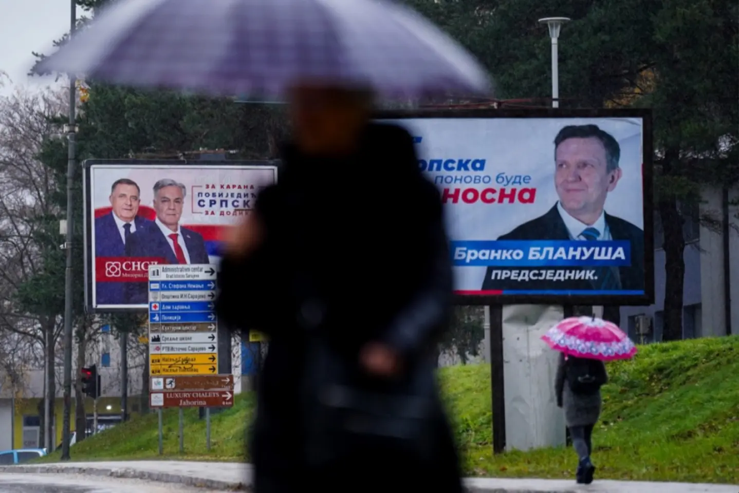 Sârbii din Bosnia îşi aleg noul lider la capătul unei grave crize politice