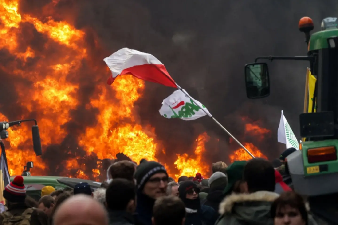 Agricultorii europeni protestează la Bruxelles cu ocazia summitului EU