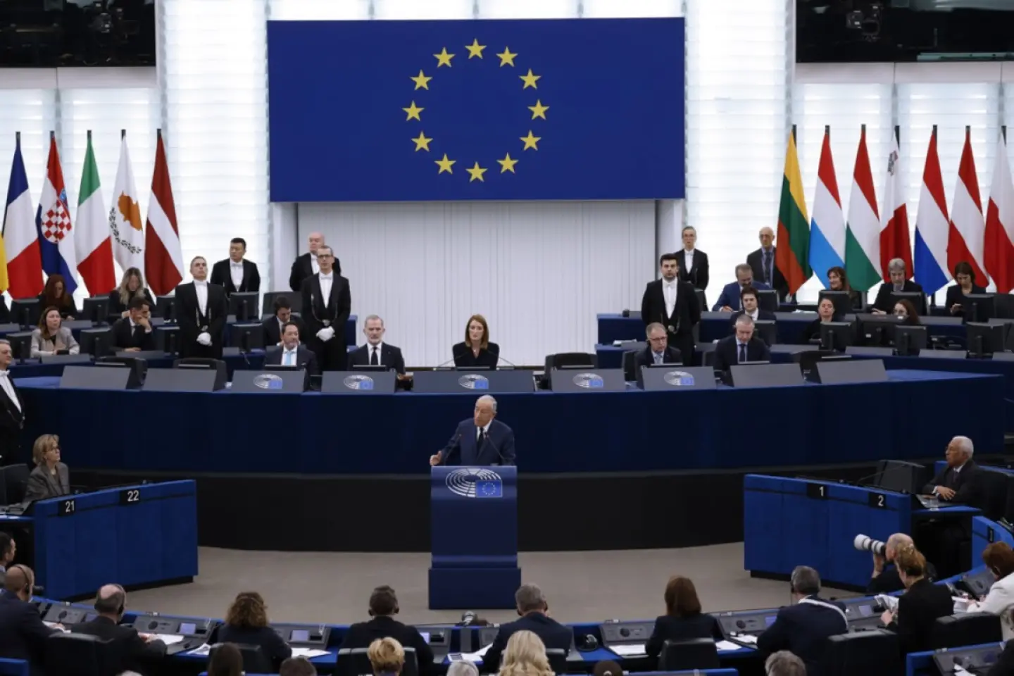 UE oprește aprobarea acordului comercial cu SUA