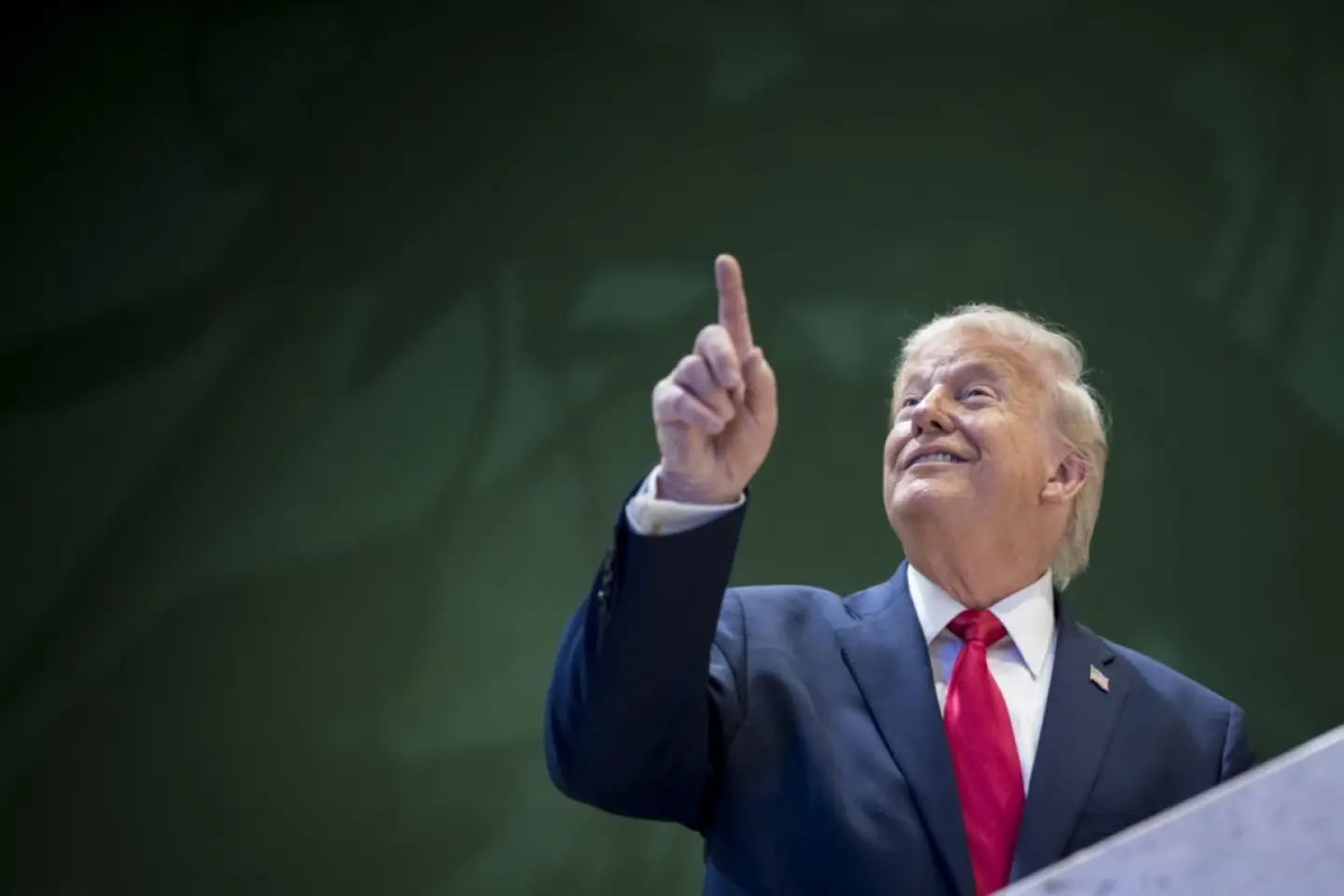 Trump îşi retrage brusc ameninţările şi anunţă un acord-cadru în privinţa Groenlandei