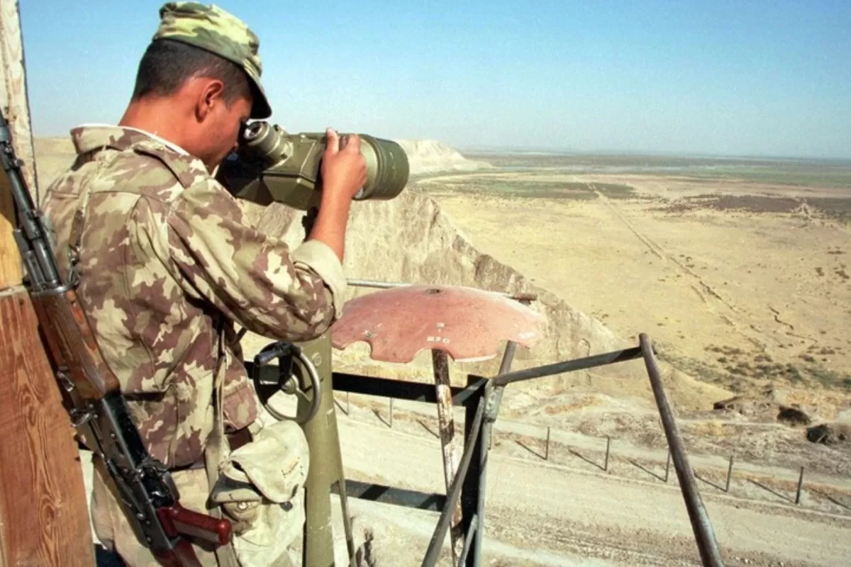 Rusia și Uzbekistanul au început manevre militare comune în apropierea frontierei cu Afganistanul, unde talibanii câștigă tot mai mult teren