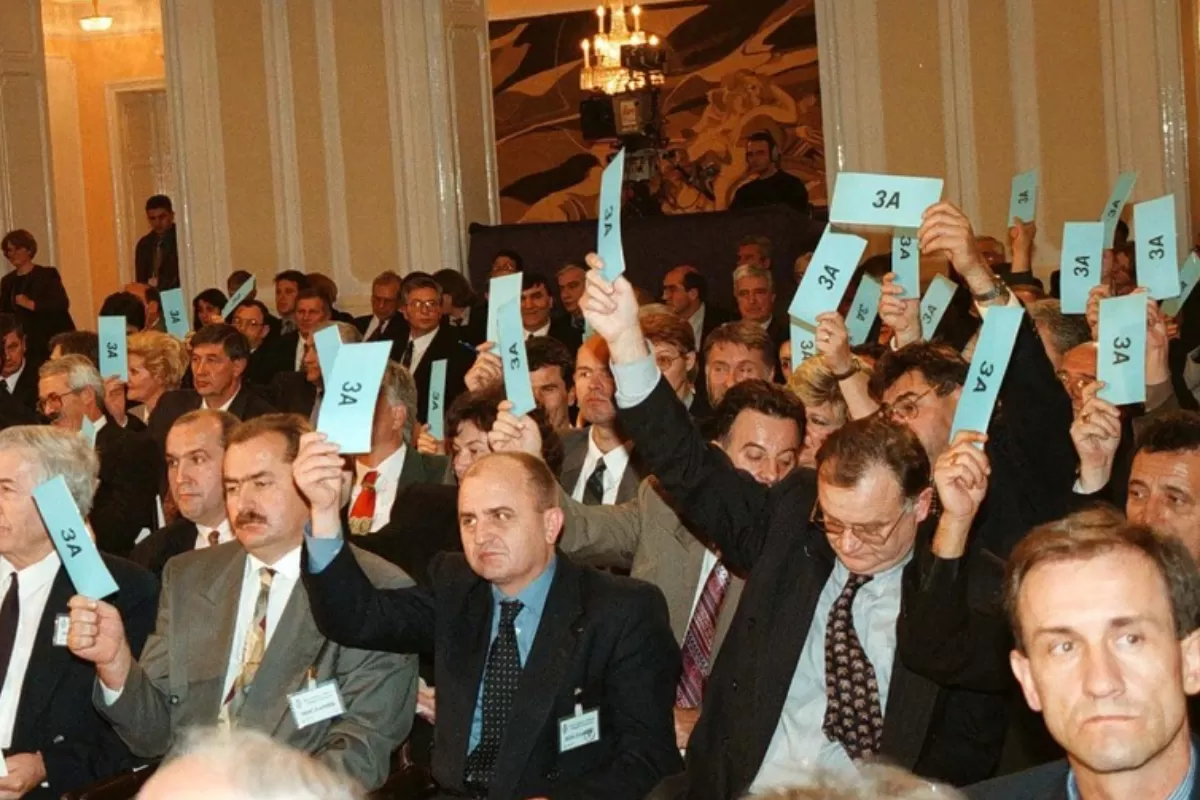 Object Name: BOSNIA - BOSNIAN SERB PARLIAMENT