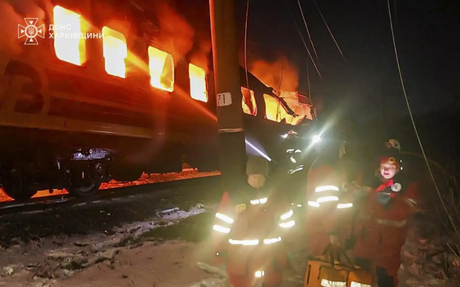 Zelenski acuză terorismul Rusiei după un atac cu drone asupra unui tren de persoane