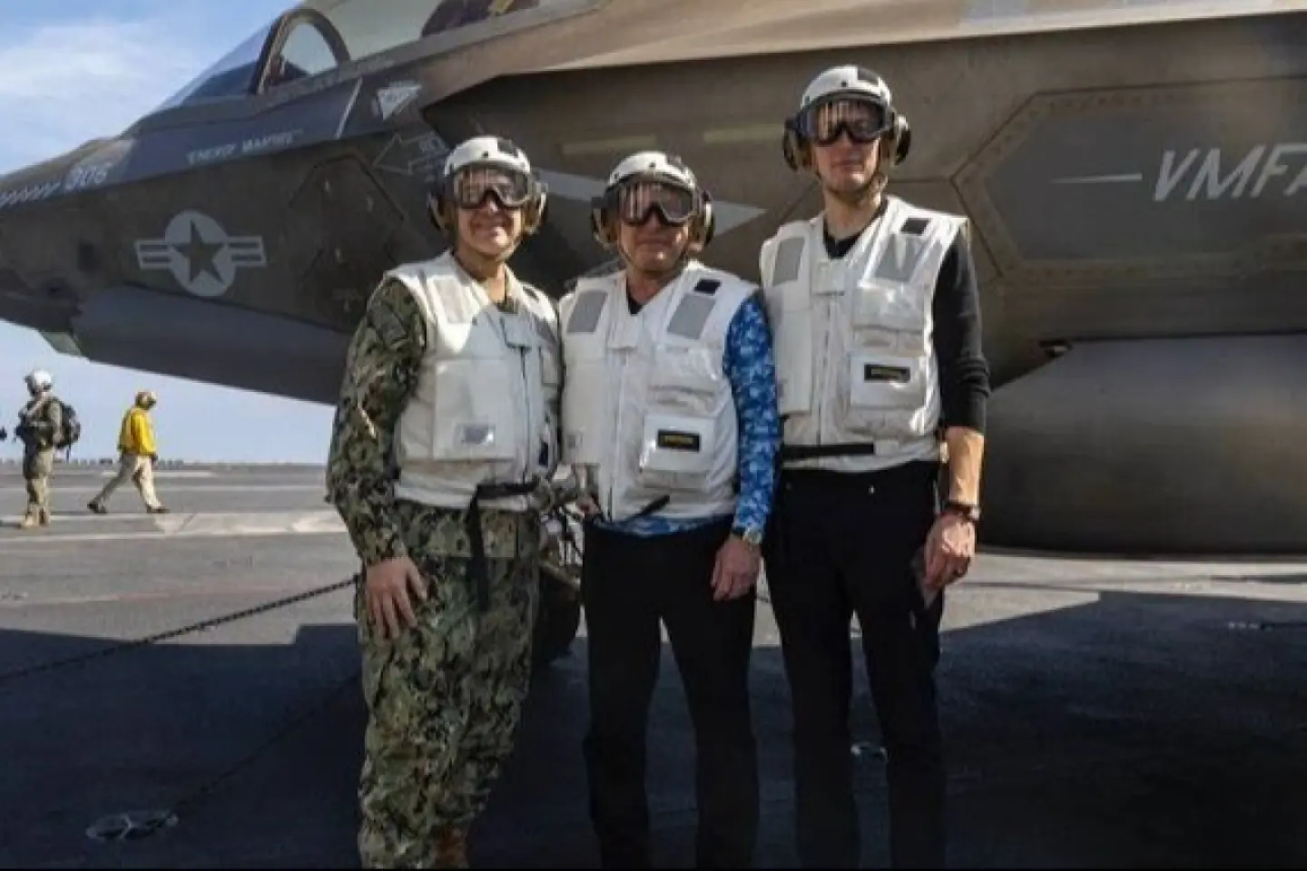 Steve Witkoff, la bordul portavionului USS Abraham Lincoln