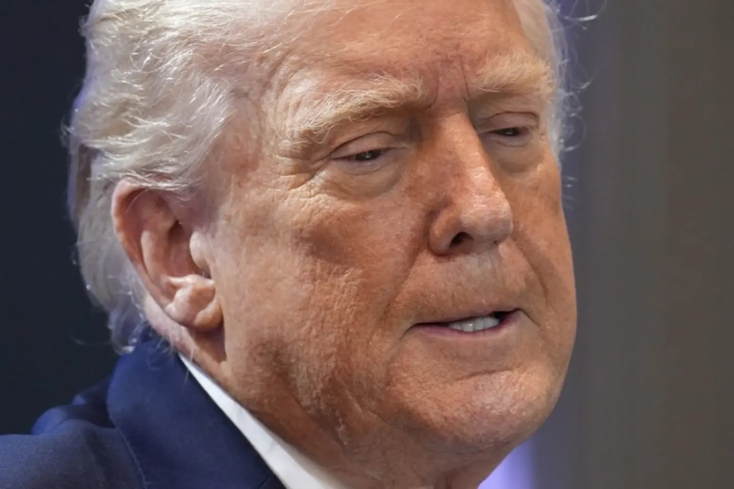 Trump impune noi taxe vamale globale după eșecul suferit la Curtea Supremă