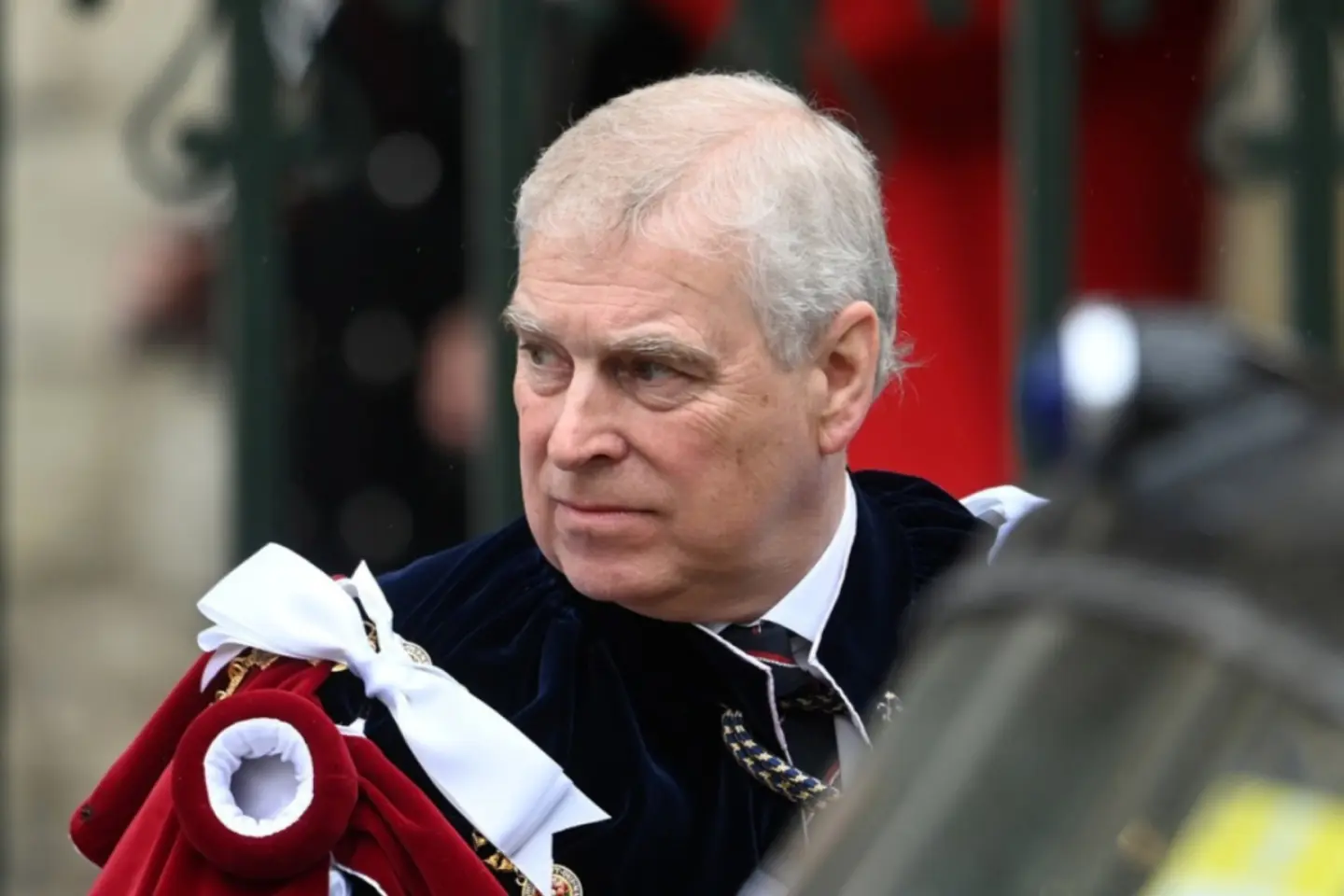 Guvernul britanic vrea eliminarea lui Andrew Mountbatten din linia de succesiune regală