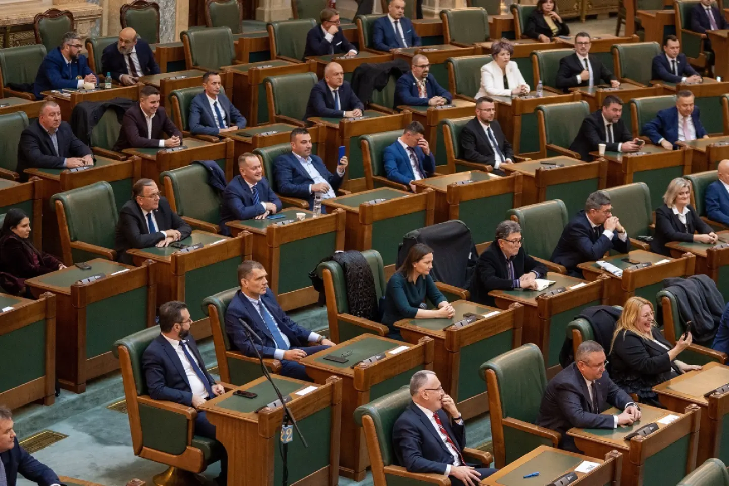 Senatul a respins moțiunea împotriva ministrului de externe