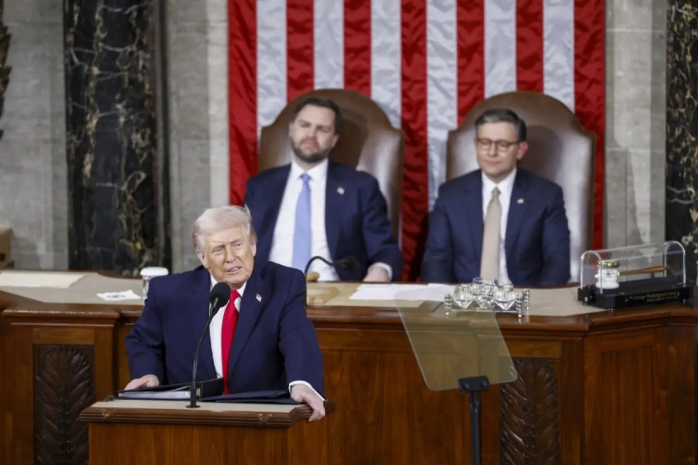 Trump îşi laudă realizările în cel mai lung discurs despre Starea Națiunii