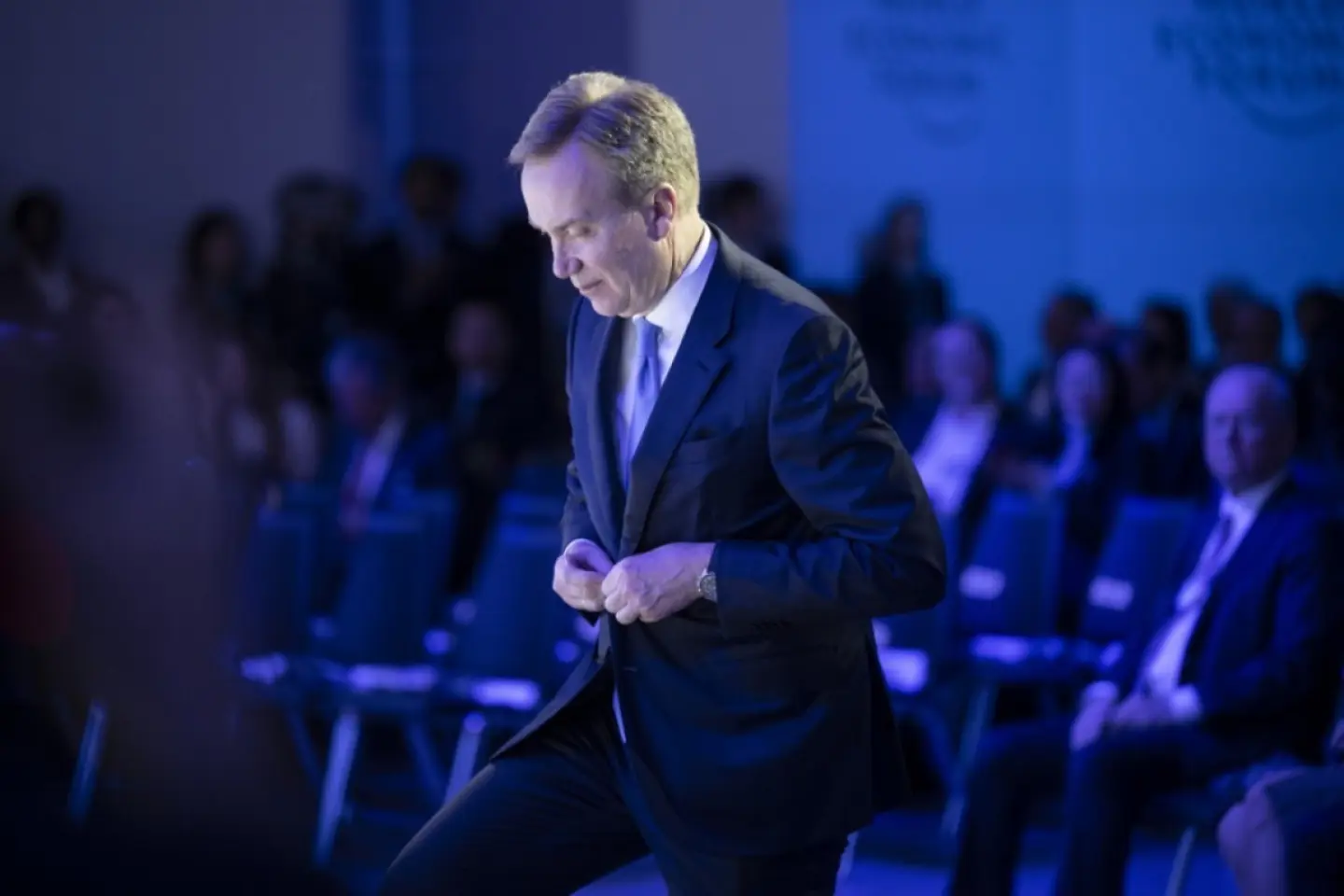 Șeful Forumului Economic Mondial demisionează în scandalul Epstein