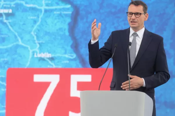 Coaliția naționalistă conservatoare la putere în Polonia e în pragul destrămării, după ce premierul Mateusz Morawiecki a anunțat demiterea unuia dintre adjuncții săi