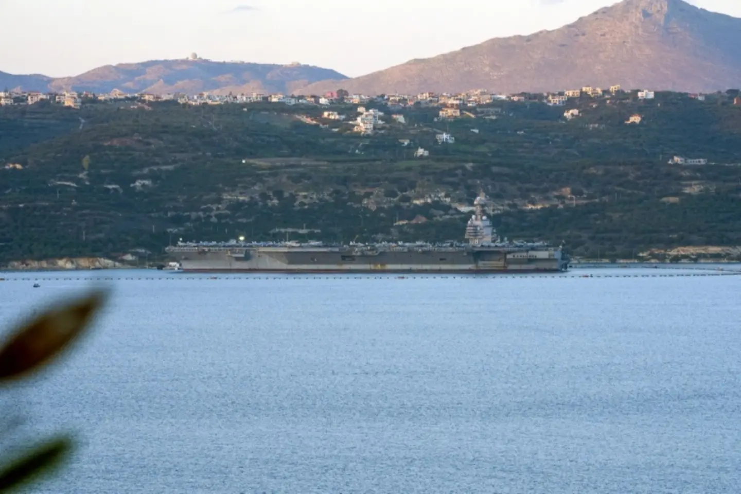 Incident la bordul portavionului USS Ford 