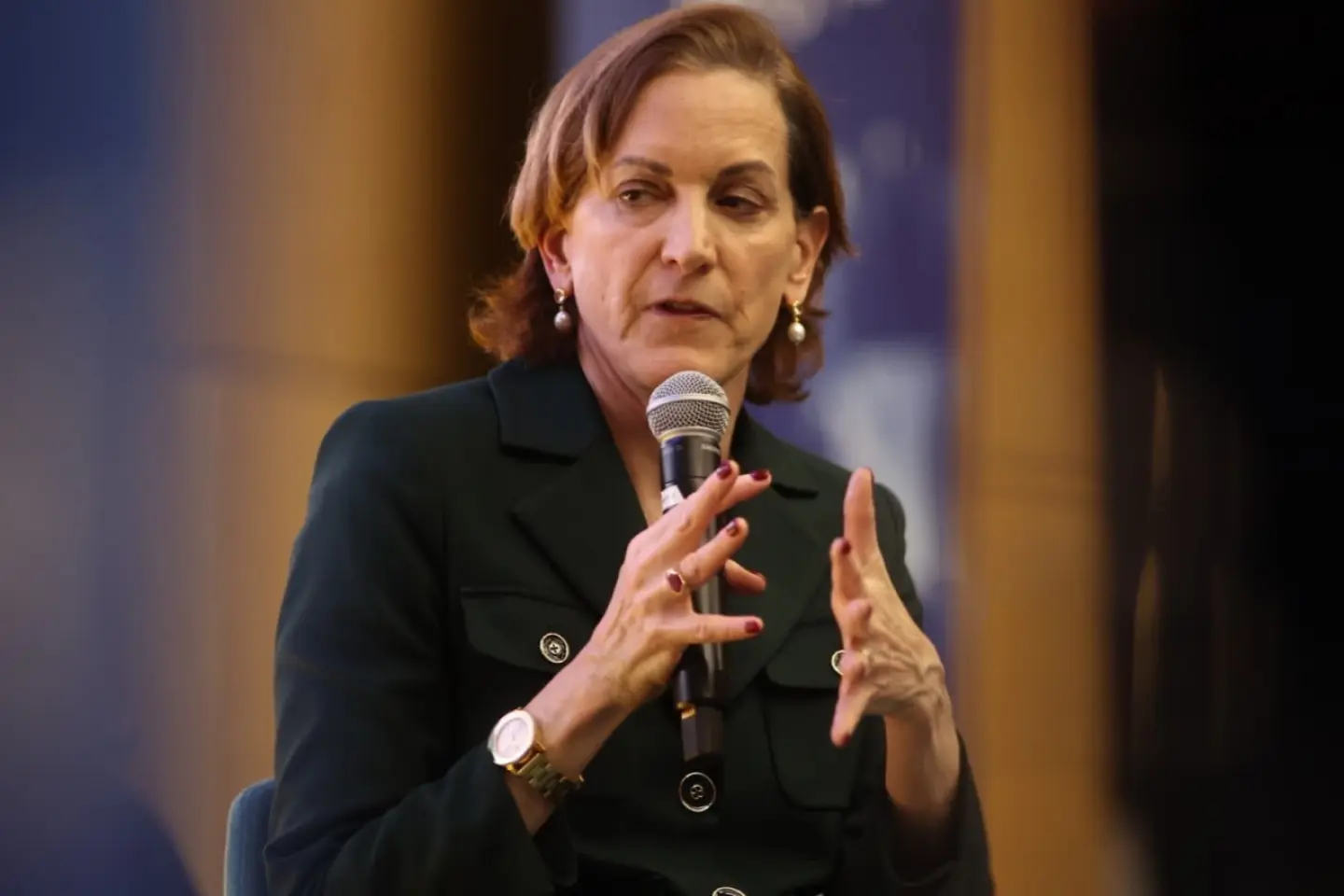 Anne Applebaum: „Nu mai există o realitate comună pe care o putem discuta; aceasta este cea mai mare provocare pentru democrația modernă”