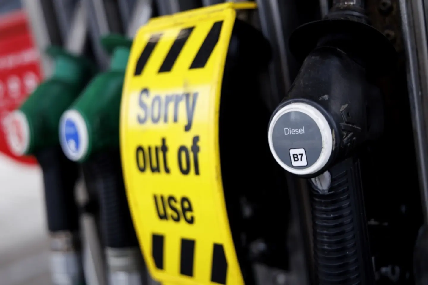 Petrolul a ajuns la 110 dolari pe baril 