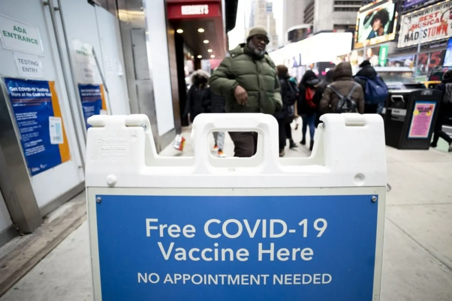 FAKE NEWS: Vaccinul anti-COVID provoacă disecție de aortă și moarte subită