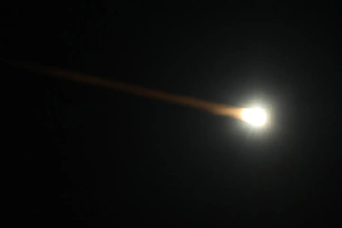 Atacuri asupra instalațiilor energetice din Iran raportate de presa iraniană în pofida deciziei lui Trump de a le amâna