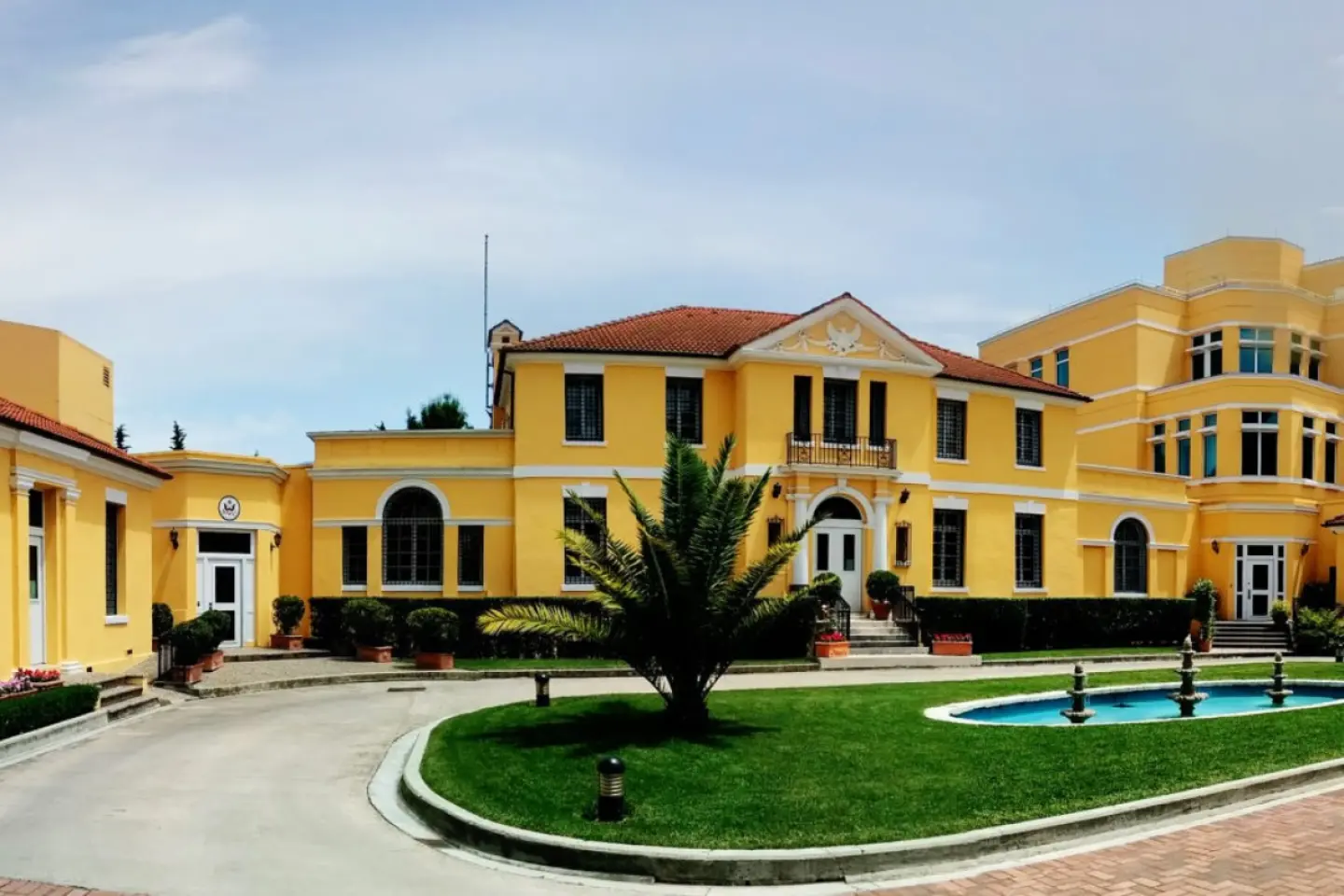 Alertă la ambasada SUA din Albania