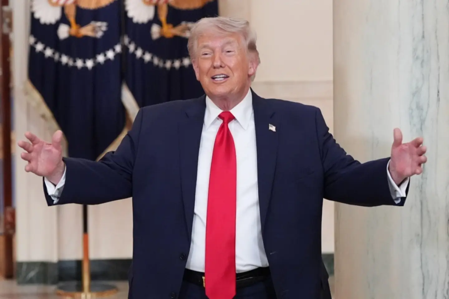 Trump ameninţă din nou Iranul, într-un lung şir de declaraţii contradictorii