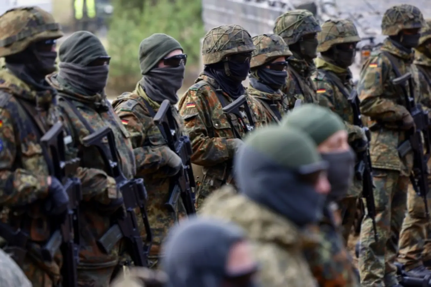 FAKE NEWS: UE se pregătește de război împotriva Rusiei