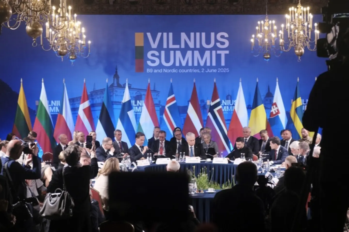 Donald Trump nu va participa la reuniunea B9 de la București, din 13 mai