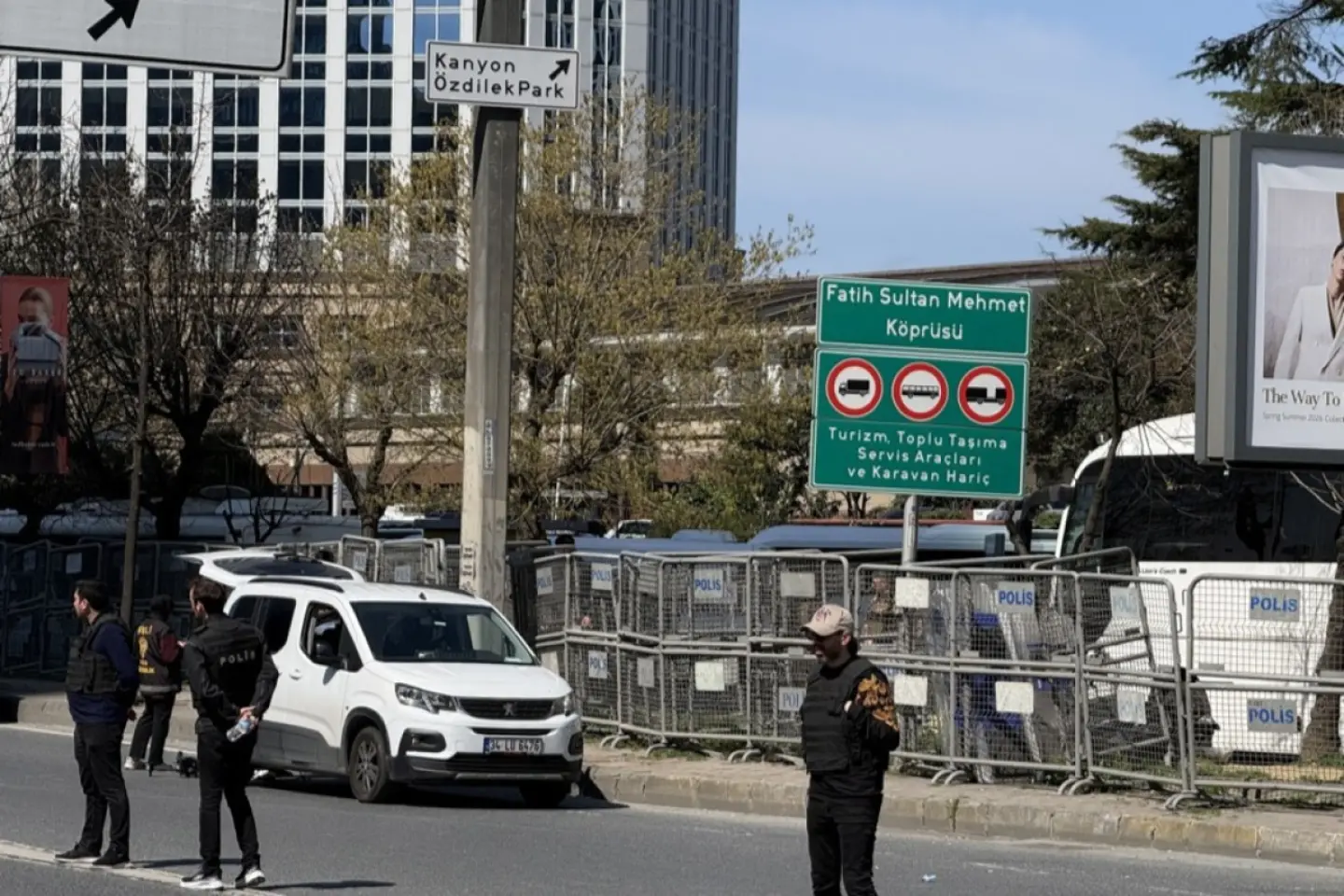 Incident armat la consulatul israelian din Istanbul