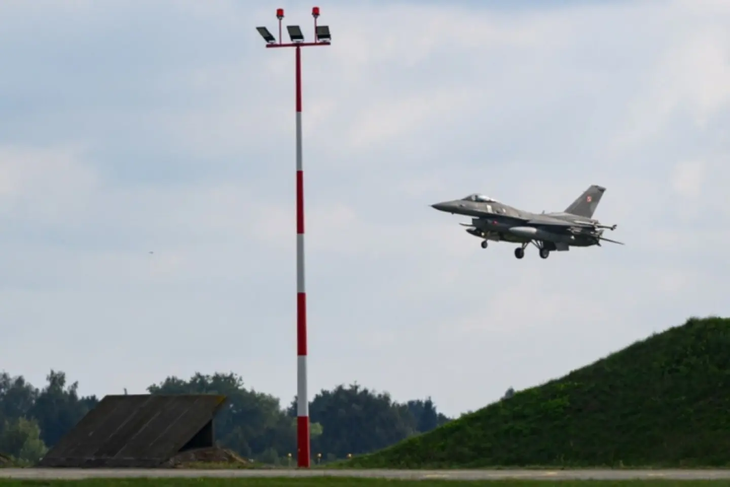 Grup de drone detectat în zona de frontieră cu Ucraina