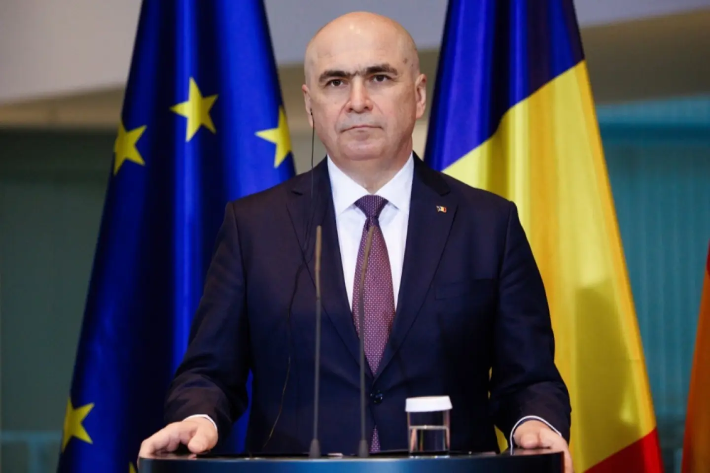 Ilie Bolojan anunţă că va continua să-şi exercite mandatul de premier