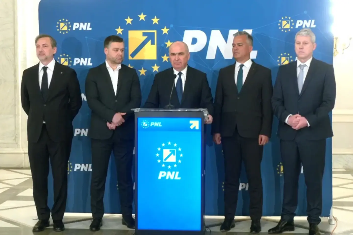 PNL anunță discuții cu USR și UDMR pentru un eventual guvern minoritar