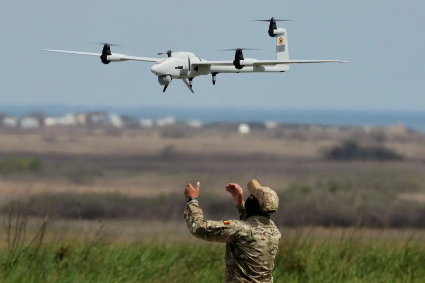 Dronă militară prăbuşită într-o zonă rezidenţială din Galaţi