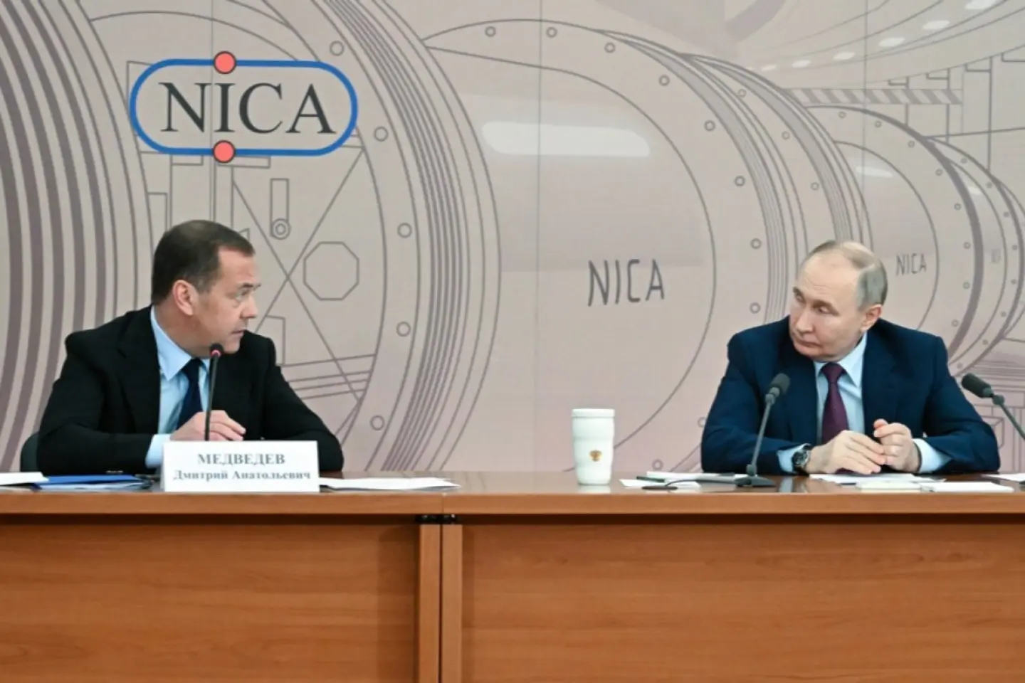 Fantezii rusești cu apocalipse nucleare și naziști