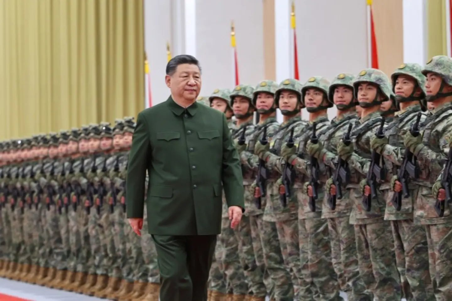 China condamnă la moarte doi foști miniștri ai apărării