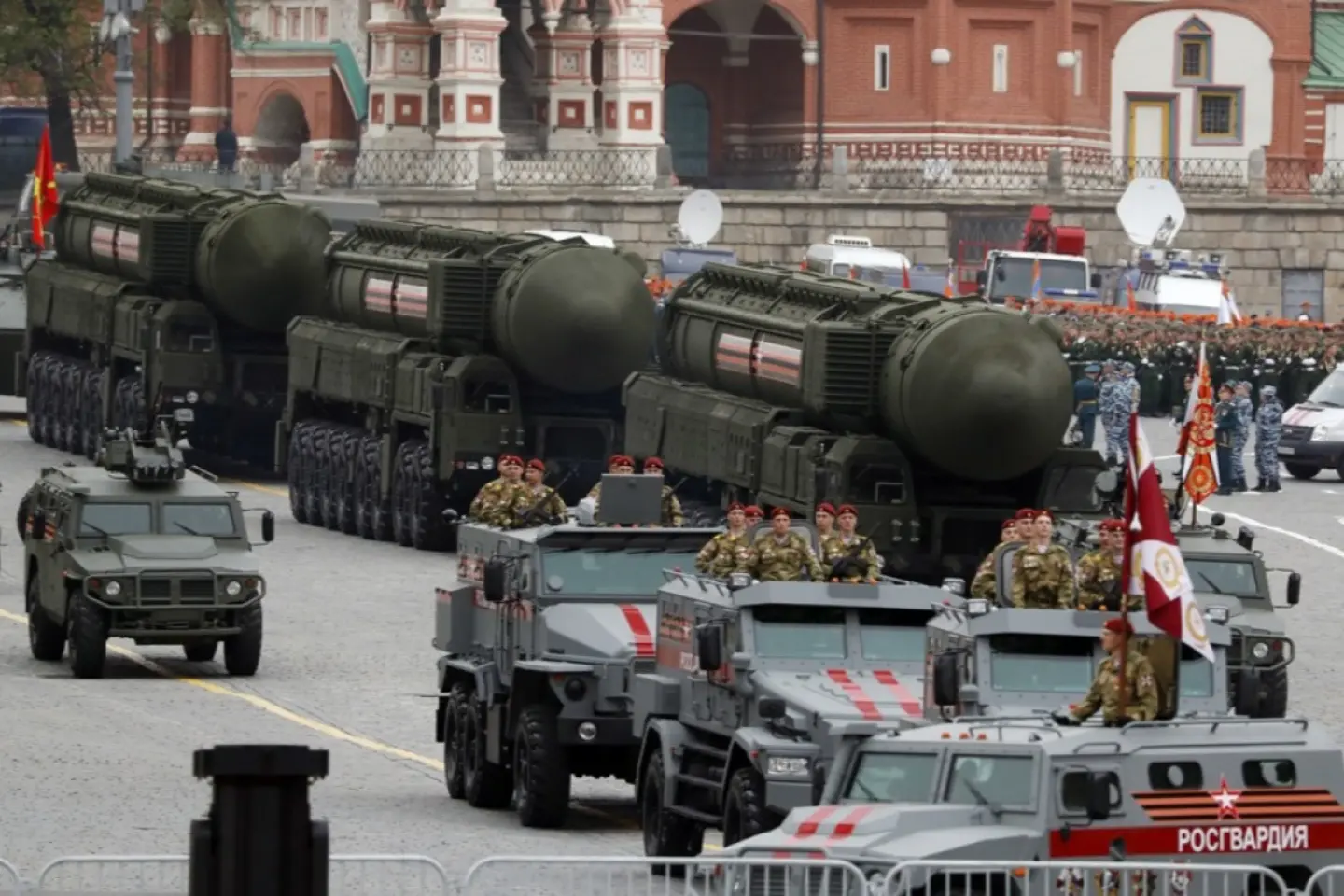 PROPAGANDĂ DE RĂZBOI: De 9 mai, Zelenski va provoca un război nuclear