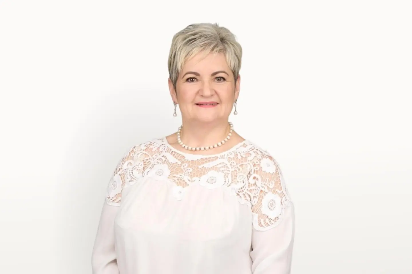 O deputată Tisza a depus jurământul în limba română
