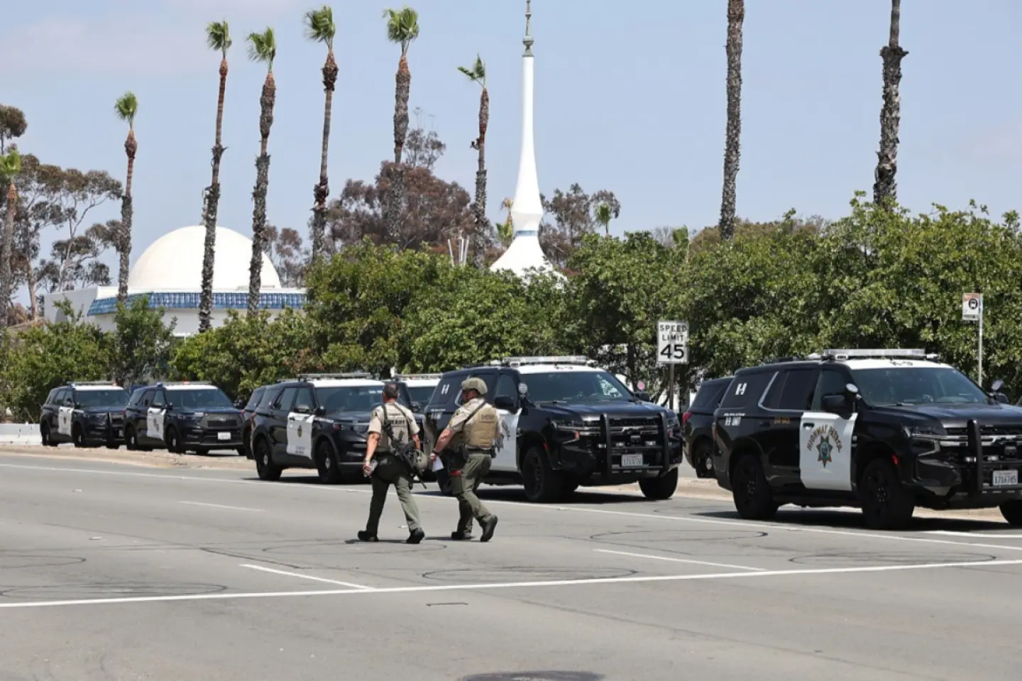 Trei morţi într-un atac asupra Centrului Islamic din San Diego