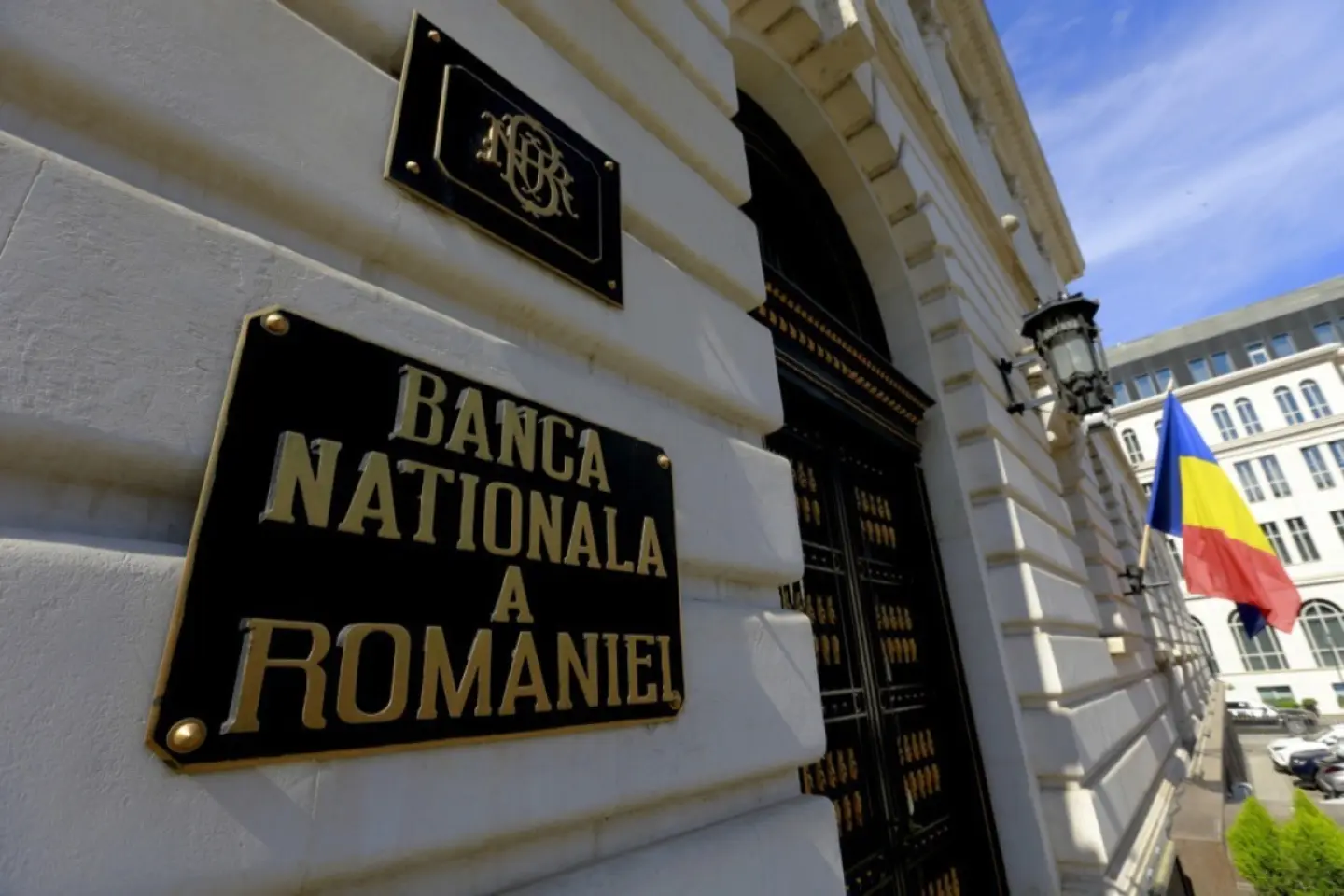 Rezervele valutare ale BNR au scăzut cu aproape 800 de milioane de euro