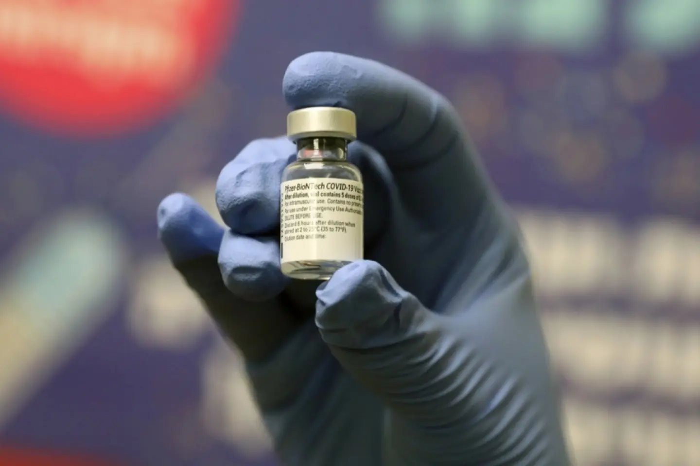 „Primul vaccin din lume” conceput de inteligența artificială