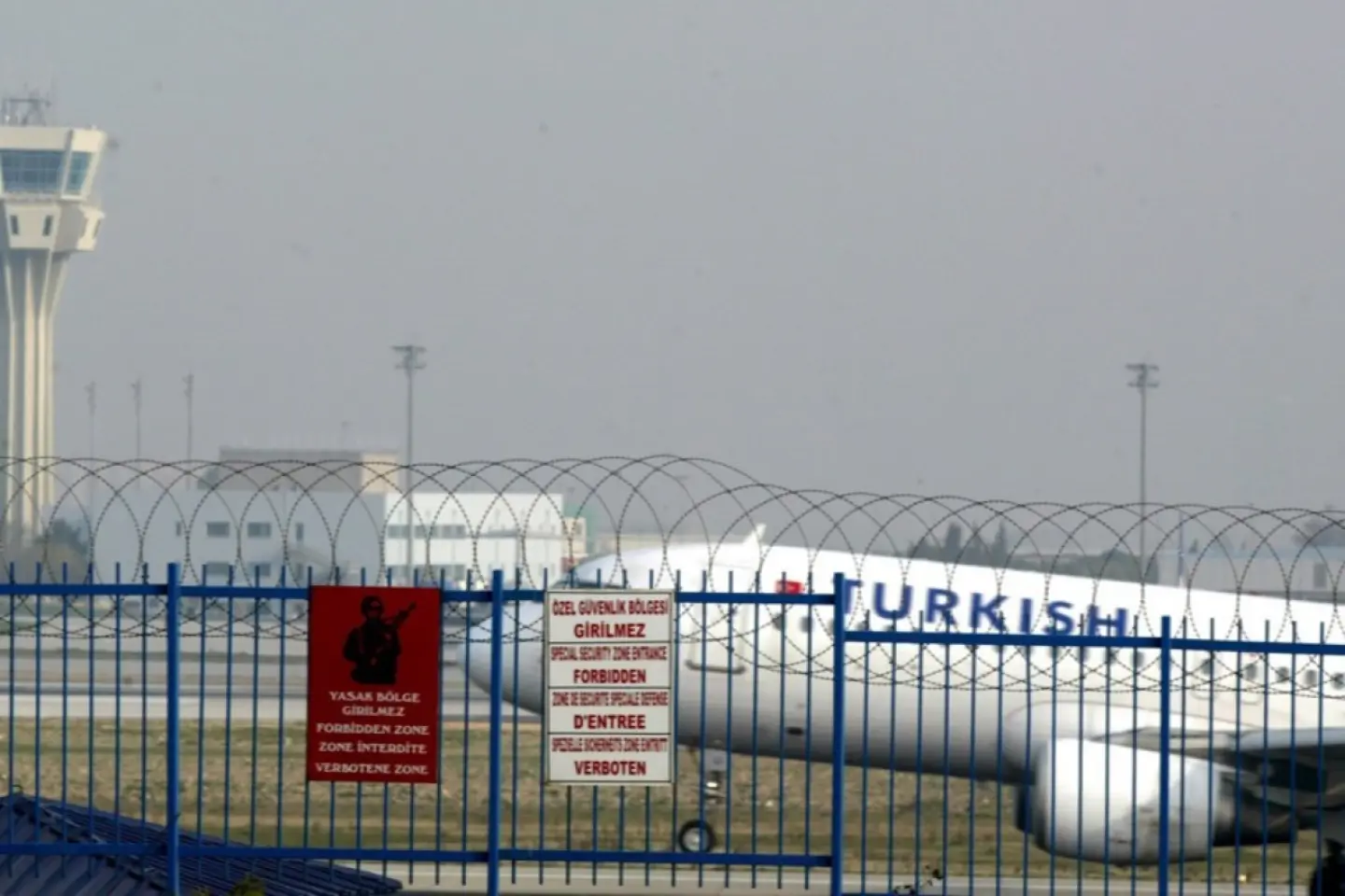 Miniștrii europeni ai apărării hărțuiți de forțele turce