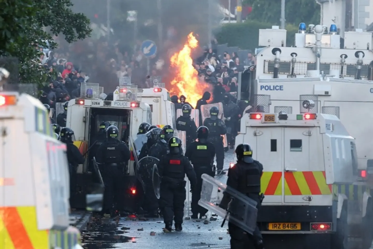  Protestele din Irlanda de Nord au generat și riscuri privind siguranța cetățenilor români