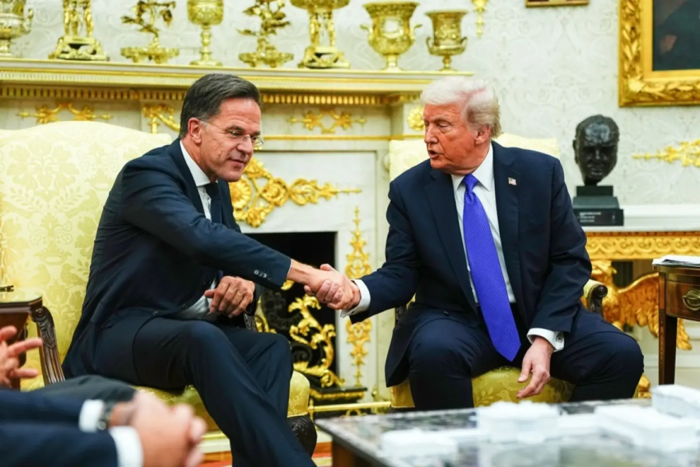 Rutte îl întâlnește pe Trump pentru a aplana tensiunile înaintea summitului NATO din iulie