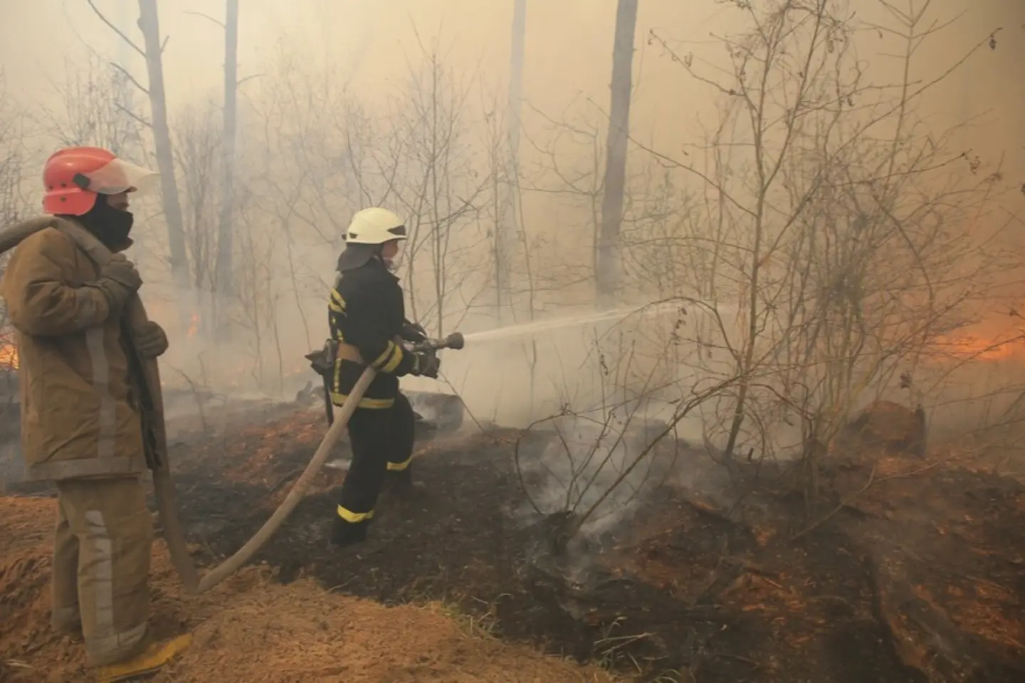 Kievul acoperit de fumul incendiilor de vegetație 
