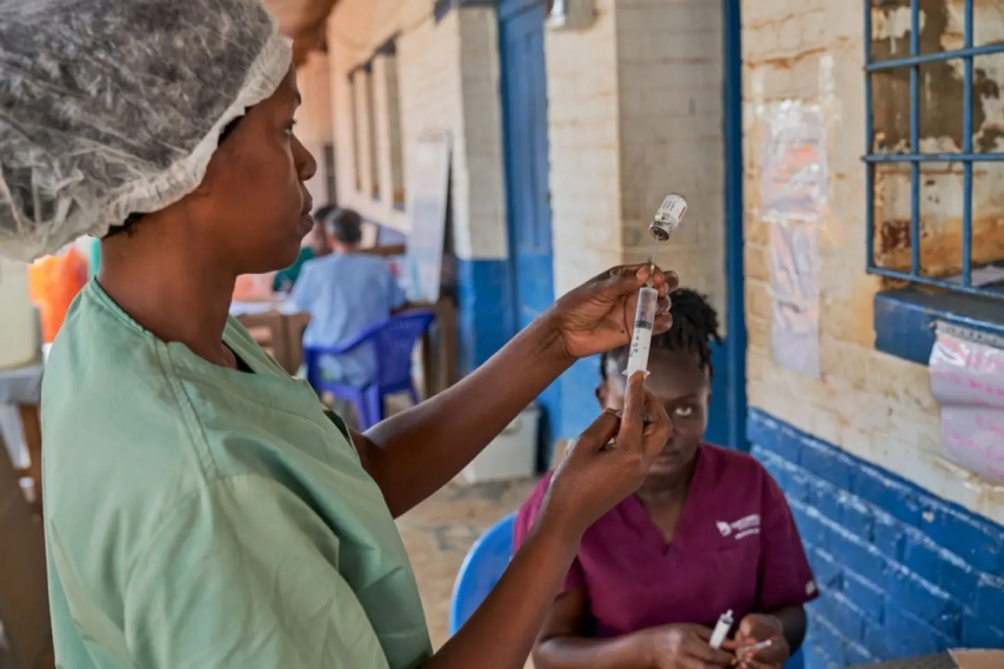 Un nou studiu clinic pentru tratamente împotriva Ebola