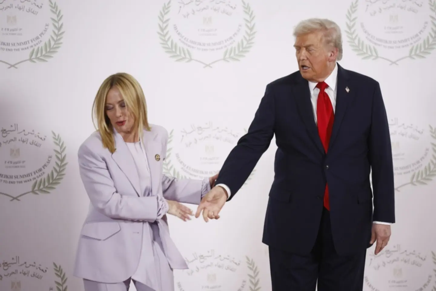 Donald Trump o atacă pe Giorgia Meloni din nou