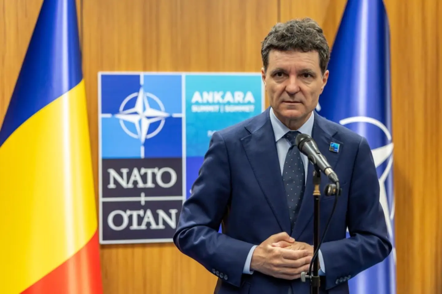 Nicuşor Dan spune că desecretizarea ajutorului militar furnizat Ucrainei nu este oportună